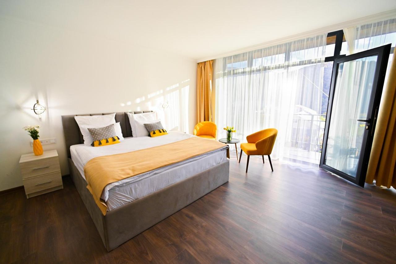 Aurelia Hotel & Restaurant 딜리잔 외부 사진