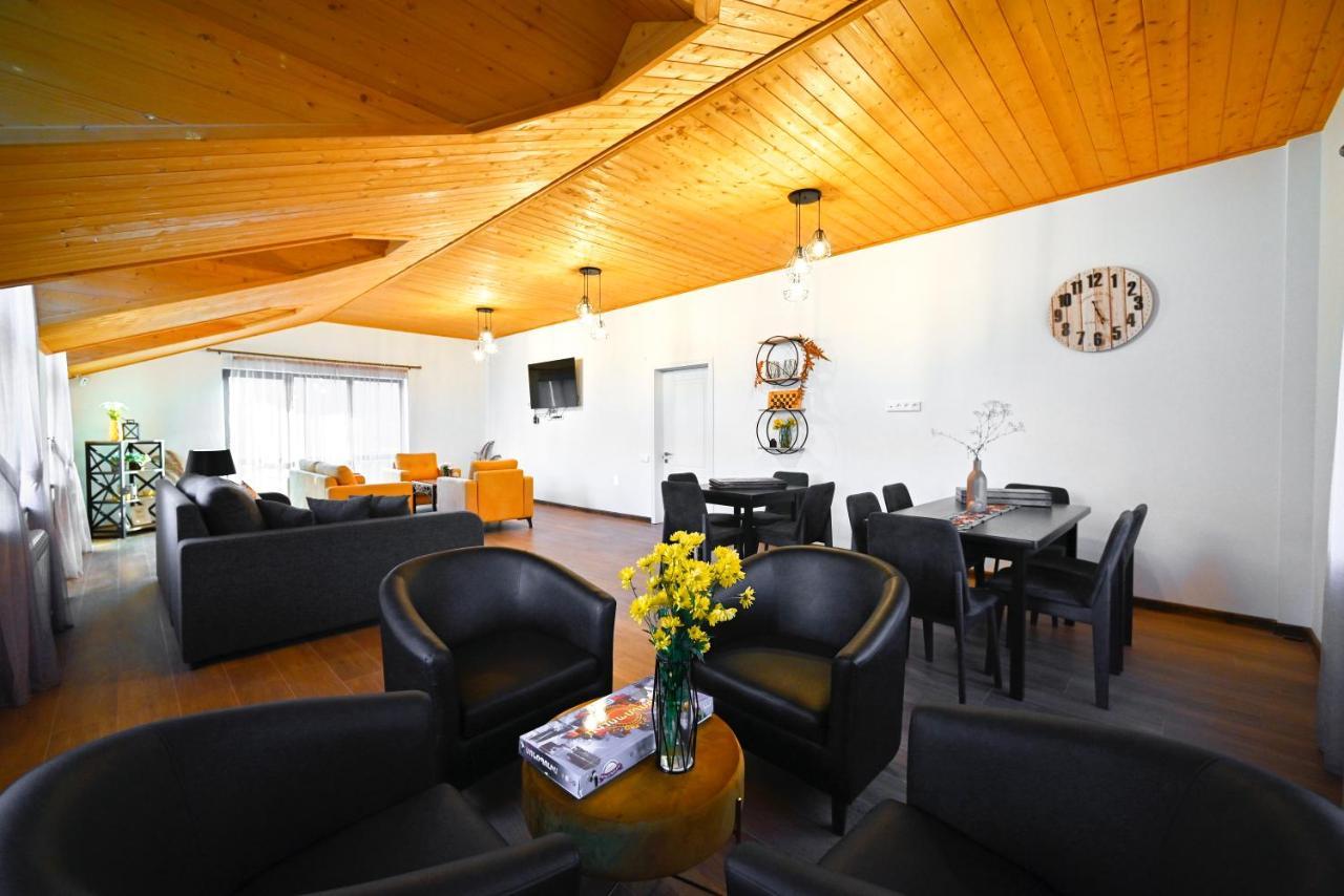 Aurelia Hotel & Restaurant 딜리잔 외부 사진