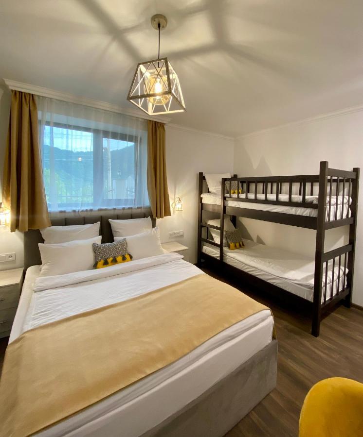 Aurelia Hotel & Restaurant 딜리잔 외부 사진