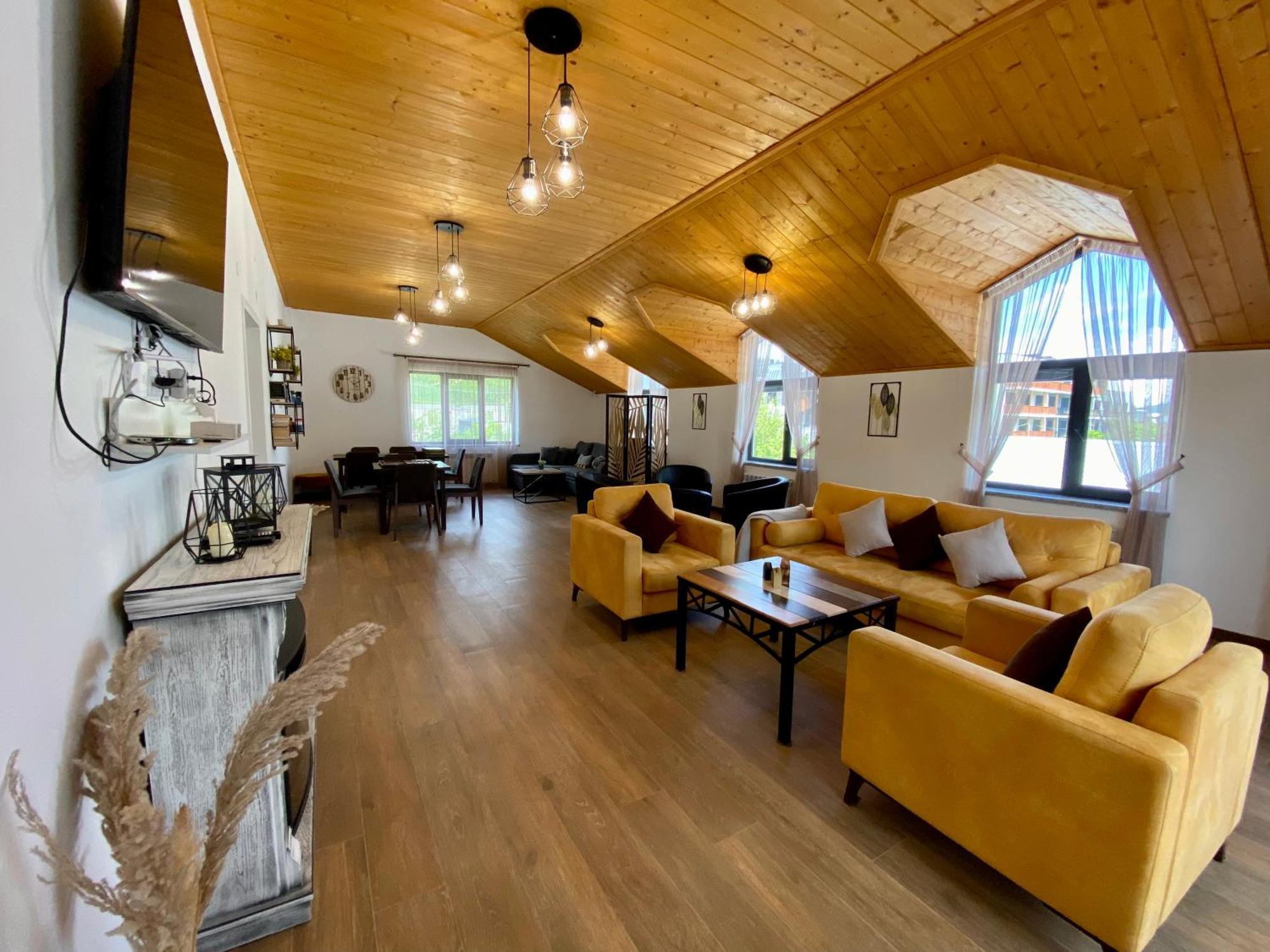 Aurelia Hotel & Restaurant 딜리잔 외부 사진